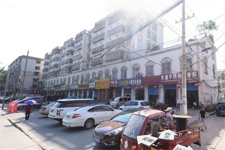 金源小区3室2厅1卫120.36㎡带车库